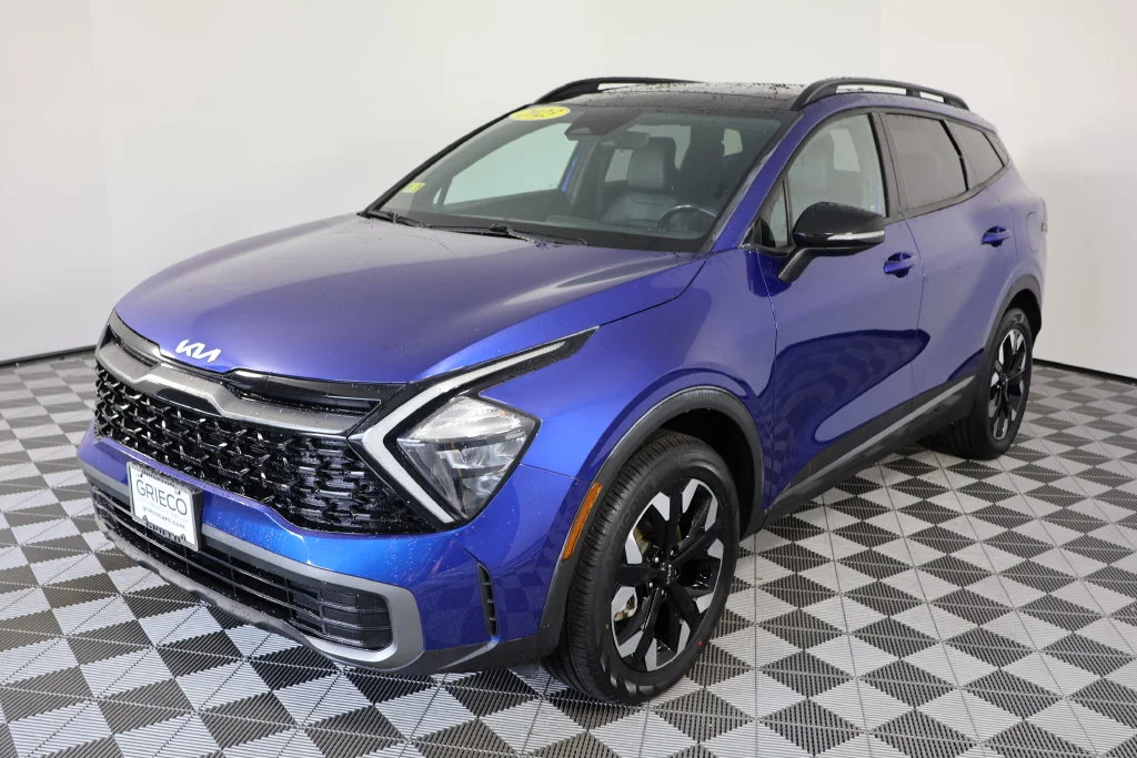 Used 2023 Sapphire Blue Kia X-Line image 4