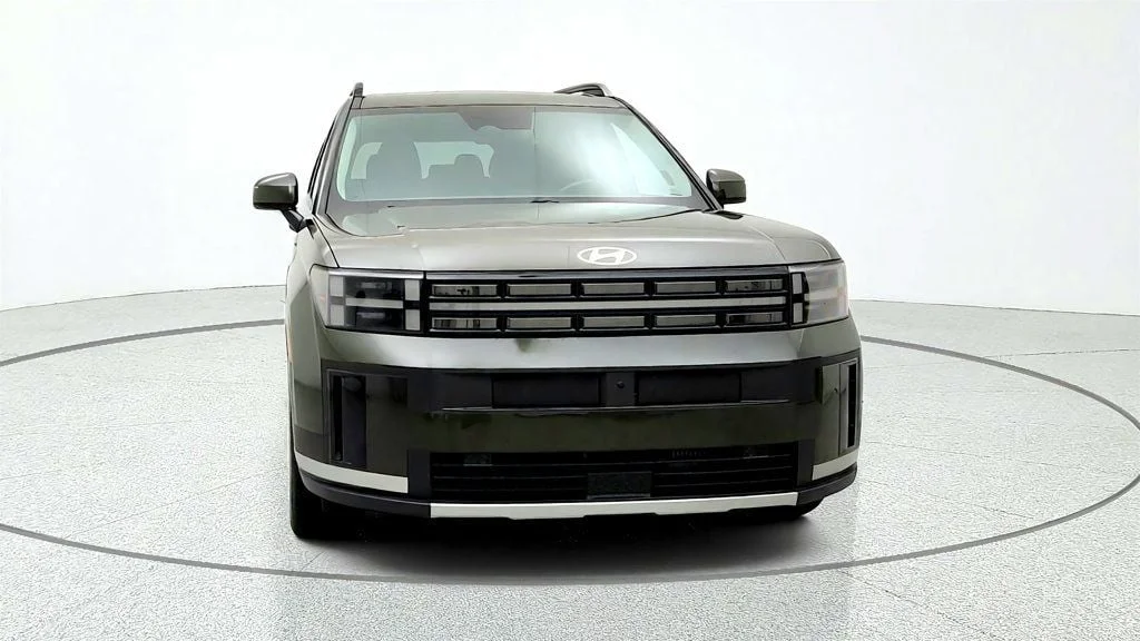 Used 2024 Rockwood Green Hyundai Limited FWD image 2