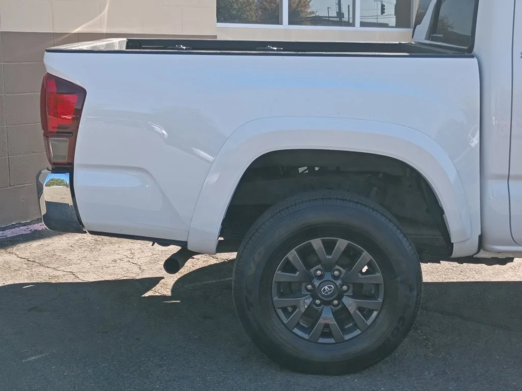 Used 2023 Ice Toyota SR5 image 4