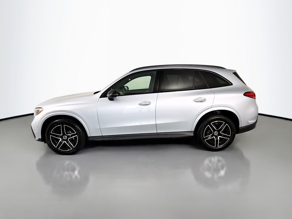 Used 2026 Silver Mercedes-Benz GLC 300 image 2