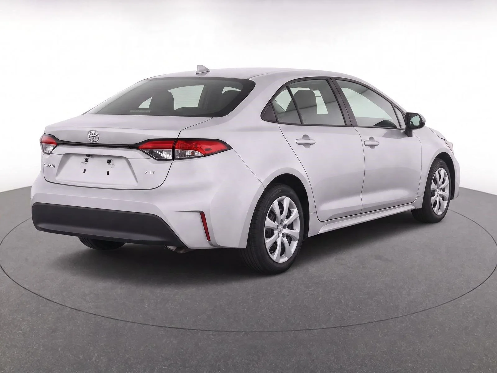 Used 2023 Classic Silver Metallic Toyota LE image 7