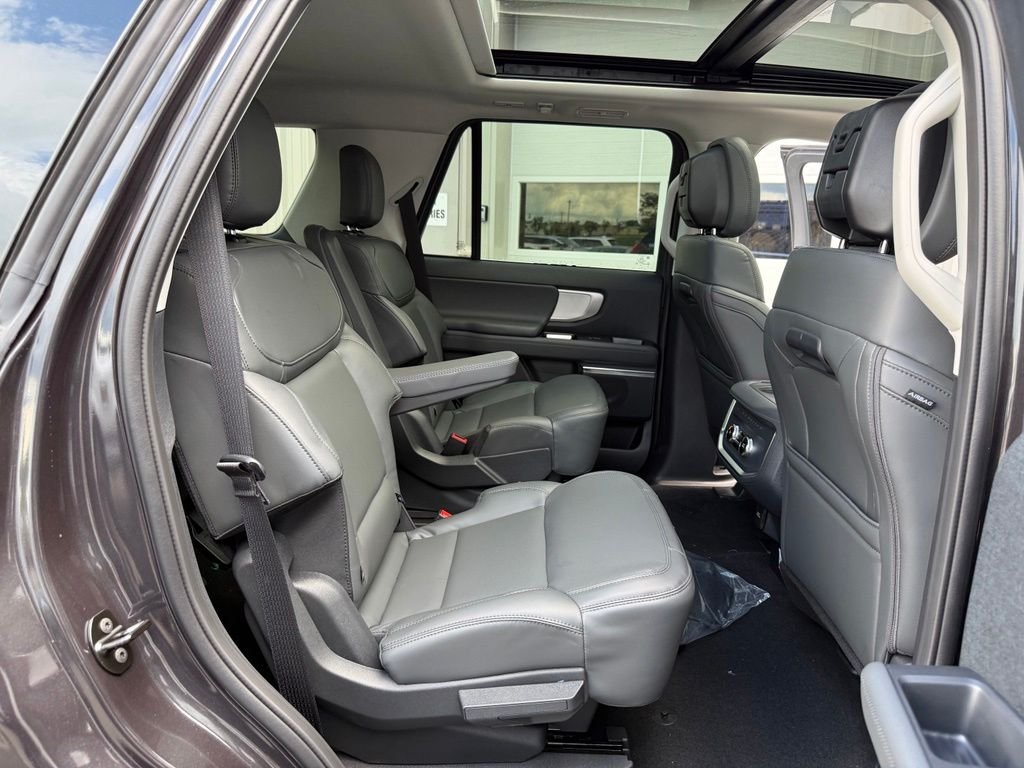 New 2027 Dark Matter Gray Metallic Ford Active image 21