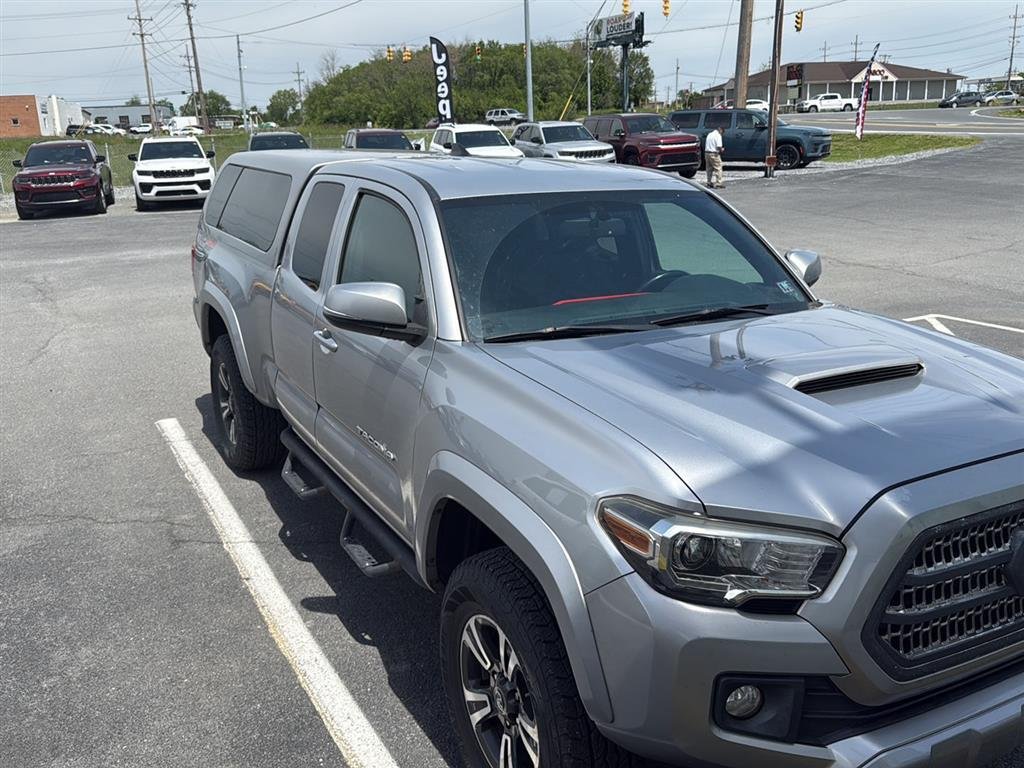 2017 Toyota Tacoma TRD Sport Access Cab V6 Auto Std Bed's photo