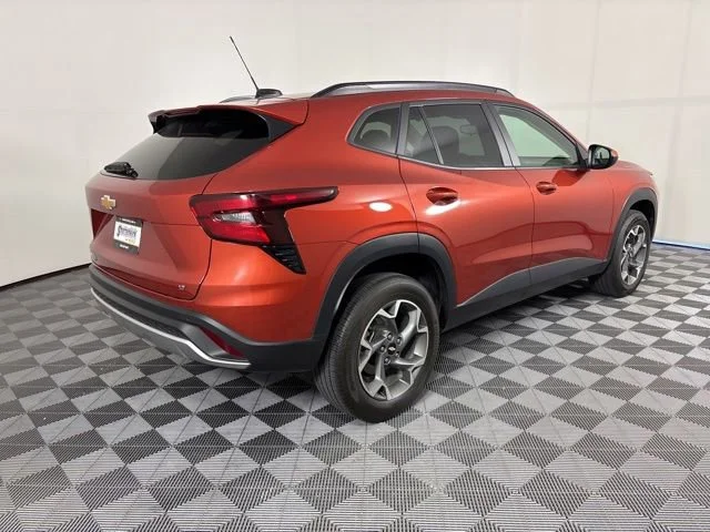 Used 2024 Cayenne Orange Metallic Chevrolet LT image 33