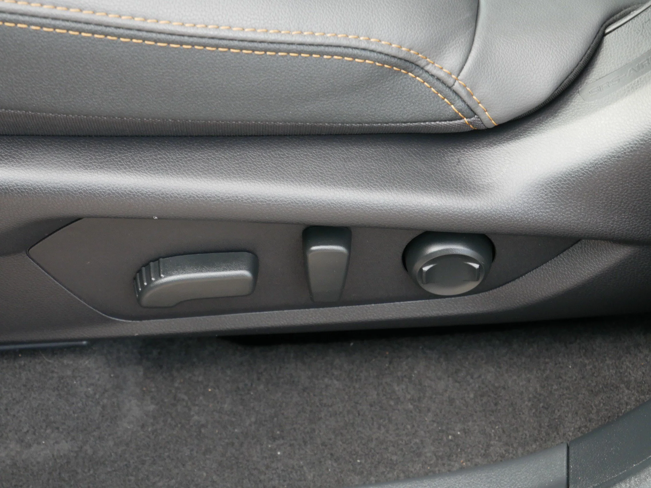 Used 2026 Crystal White Pearl Subaru Wilderness image 19