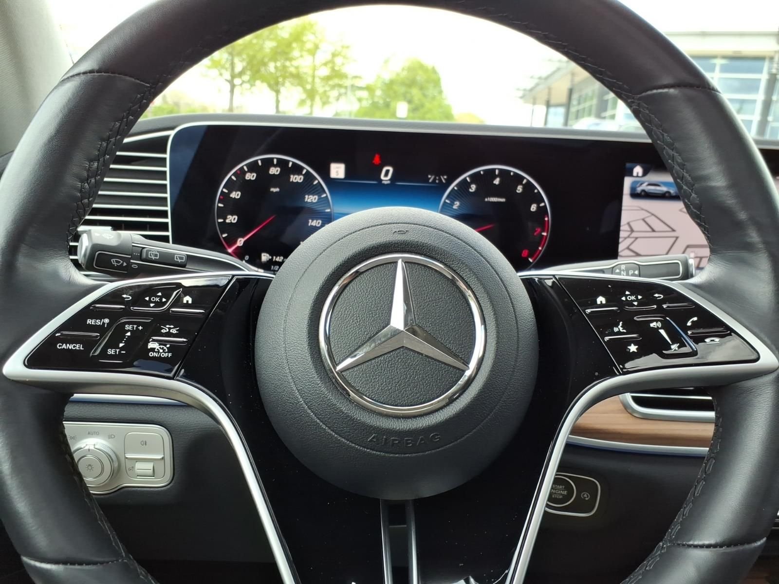 Certified Used 2025  Mercedes-Benz GLE 350 image 22