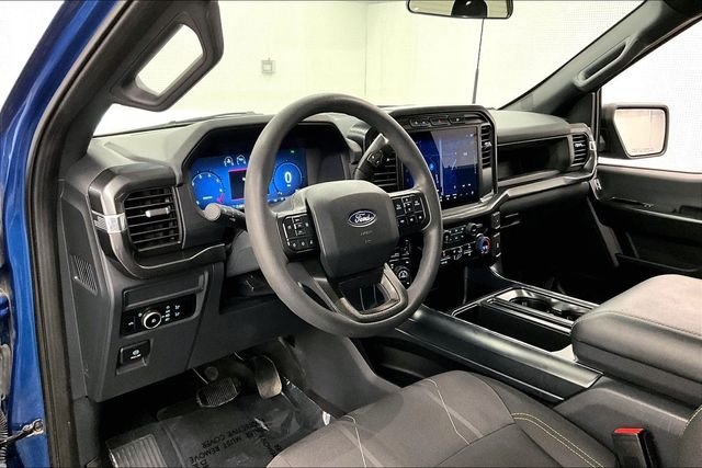 Used 2024 Atlas Blue Metallic Ford STX image 17