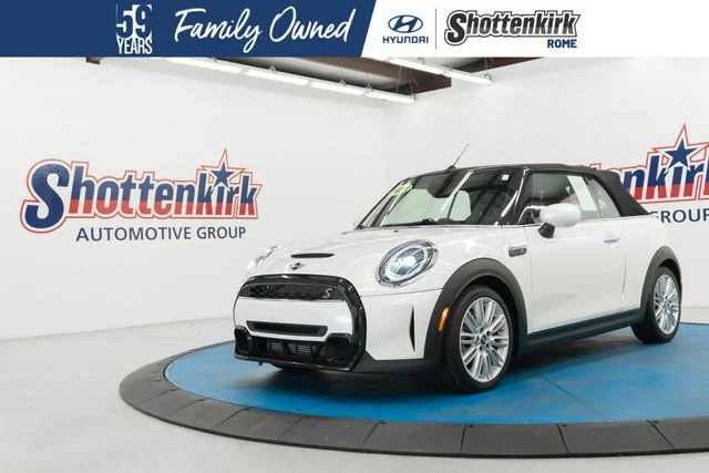 2024 MINI Convertible Cooper S's photo