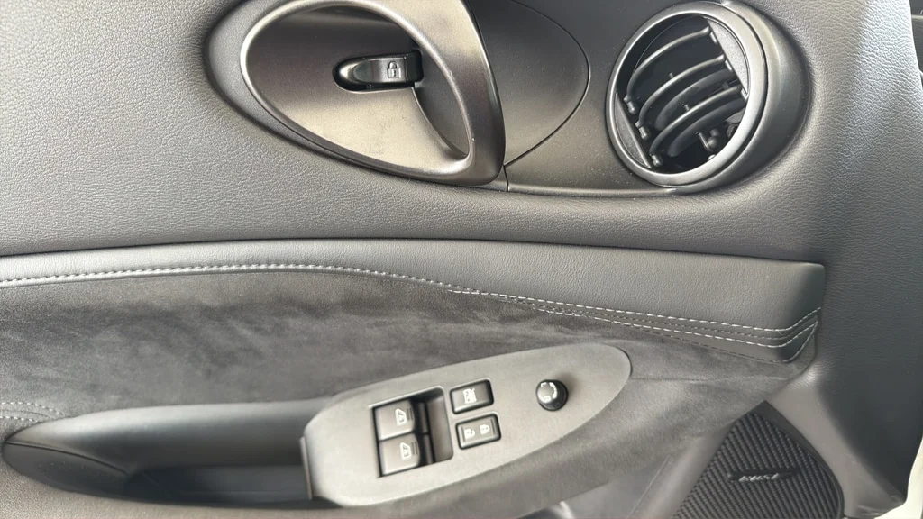 Used 2024 Everest White Pearl Tricoat Super Black Nissan NISMO image 14