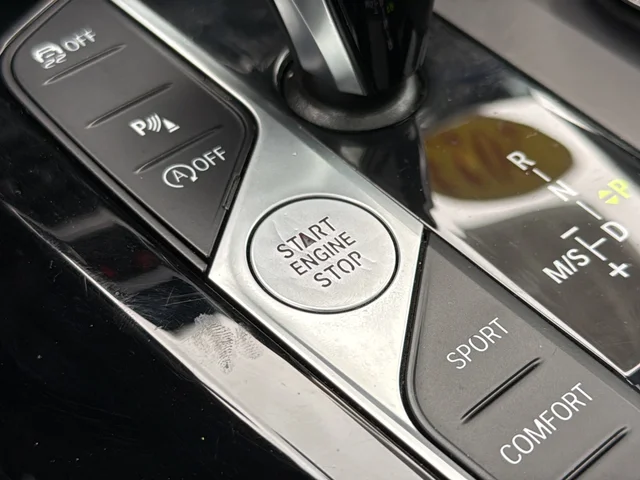 Used 2023  BMW xDrive30i image 13