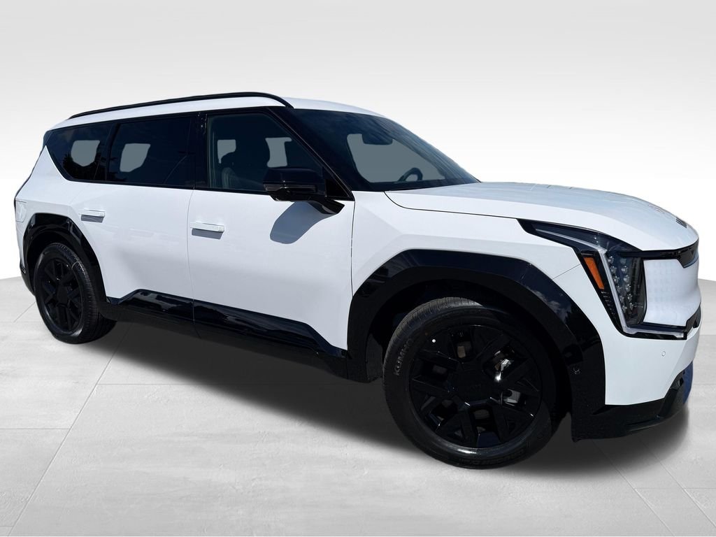 New 2026 Glacial White Kia Land AWD image 1