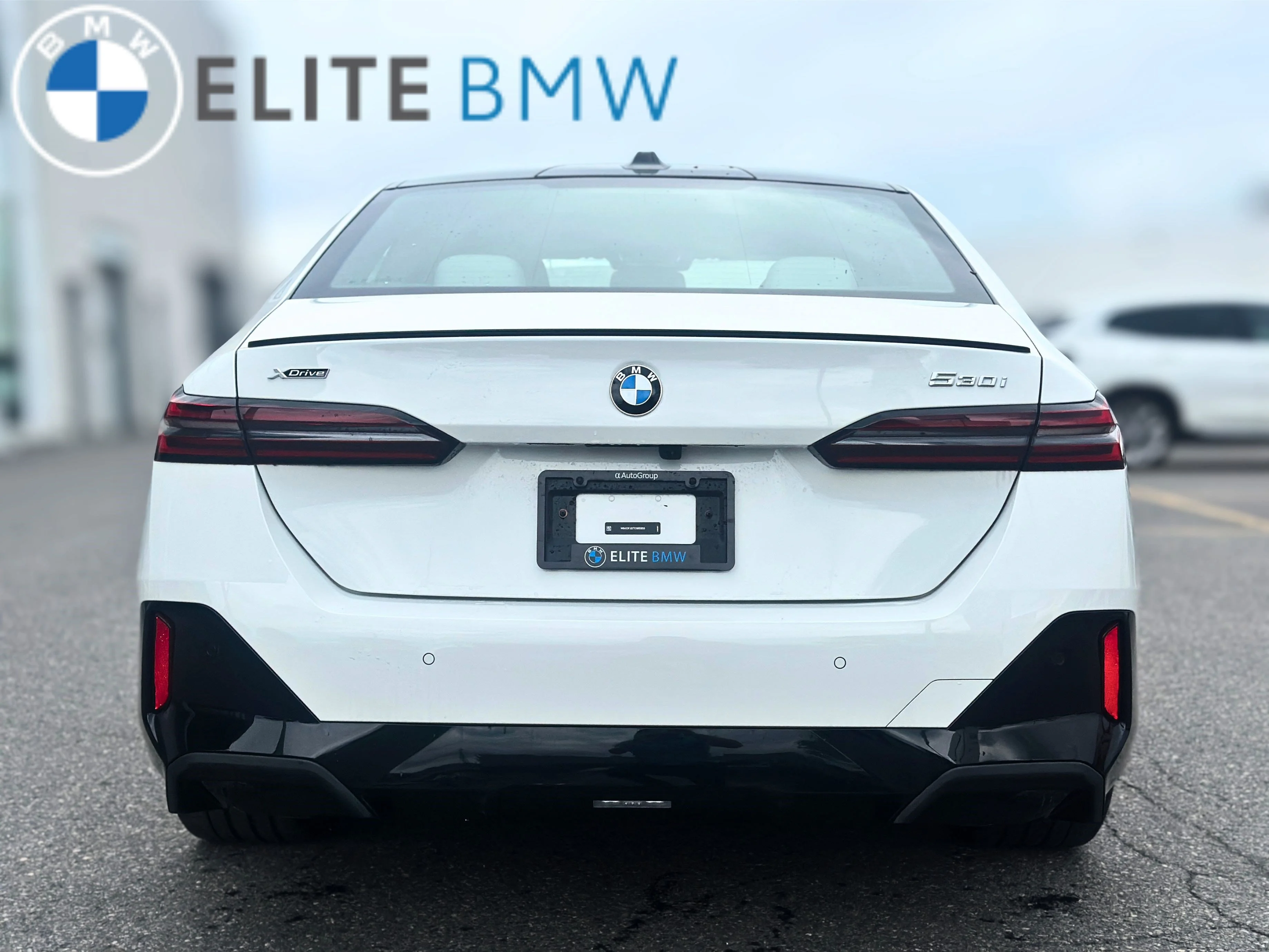 New 2026 Alpine White BMW 530i xDrive image 33