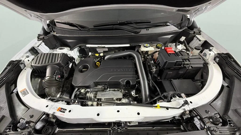 Used 2026 Summit White Chevrolet LT image 36
