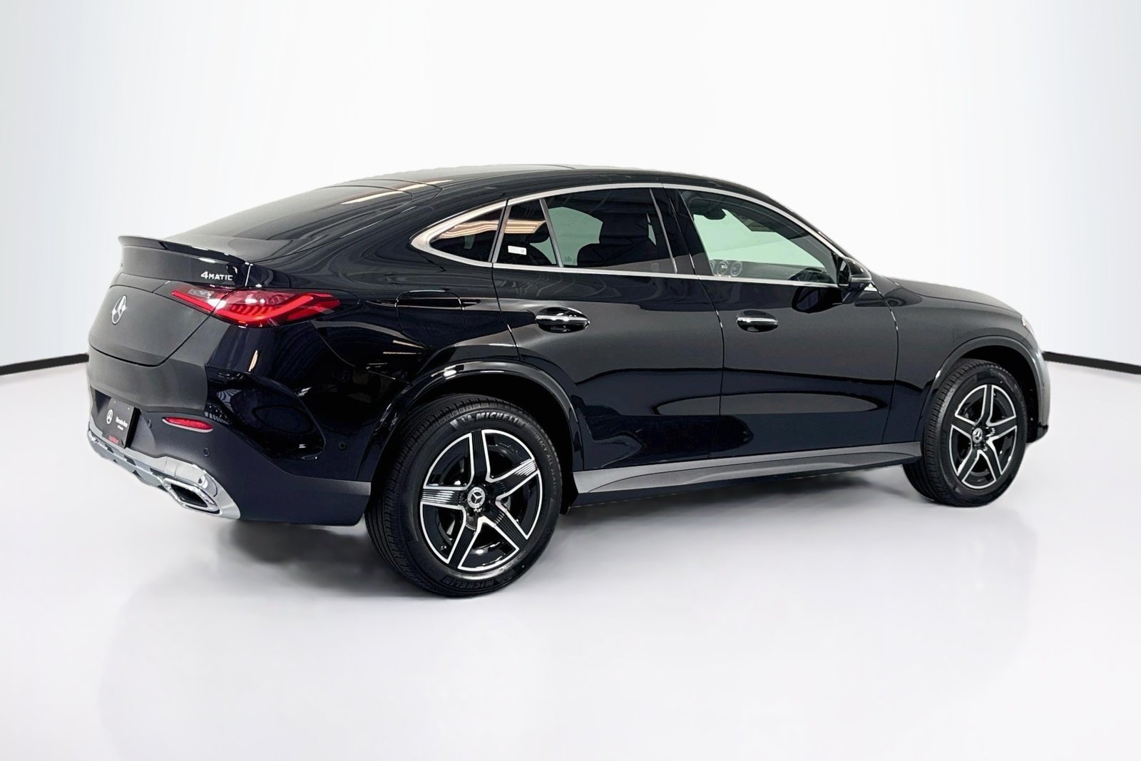 New 2027 Black Mercedes-Benz GLC 300 image 5