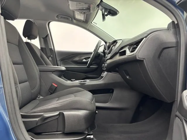 Used 2024 Downpour Metallic GMC SLE image 30