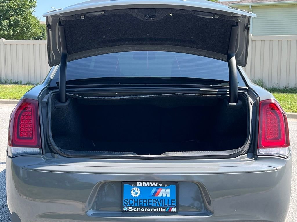 Used 2019 White Chrysler S image 25