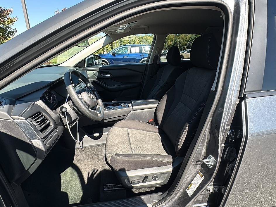 Used 2024 Gun Metallic Nissan SV image 13