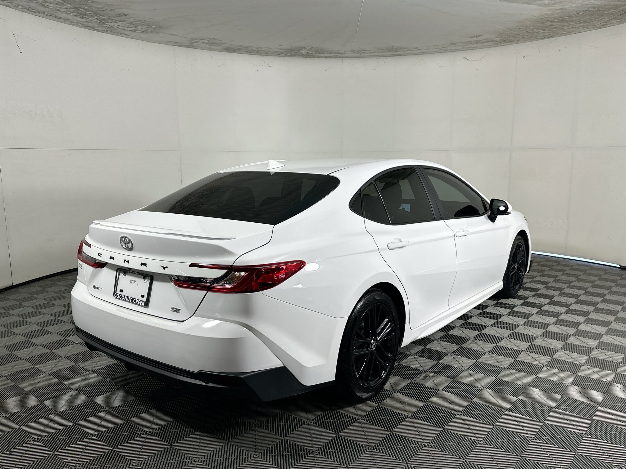 Used 2026 Ice Toyota SE image 3