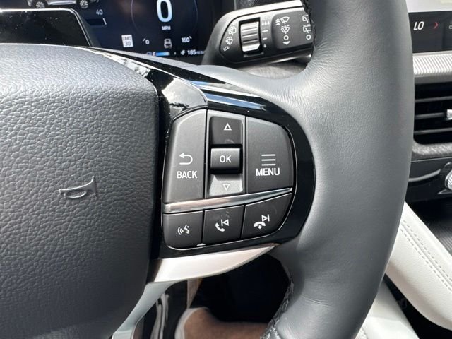 New 2026 Star White Metallic Tri-Coat Ford Platinum™ image 23