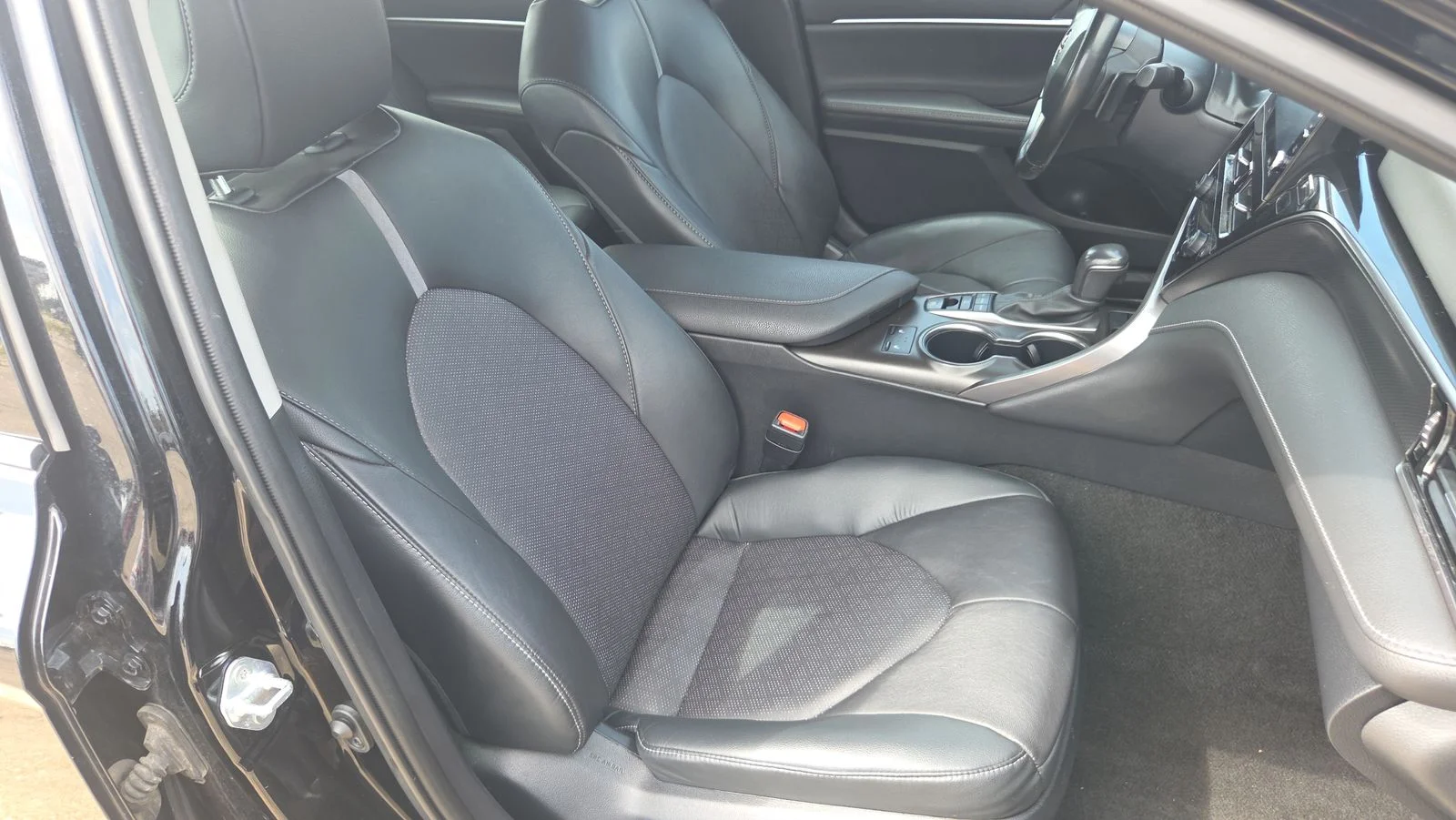 2023 Toyota Camry XSE - Photo 25