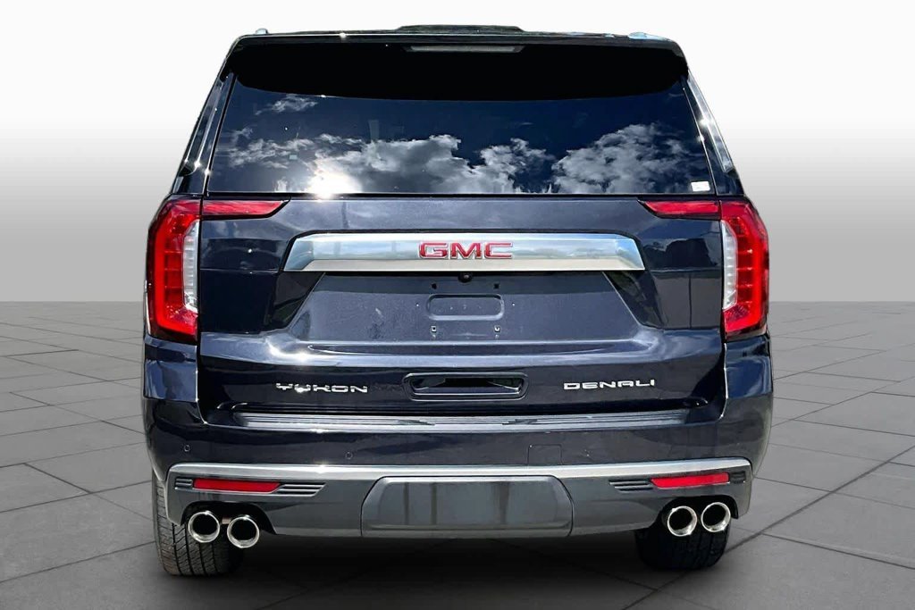 Used 2023 Silver GMC Denali image 5