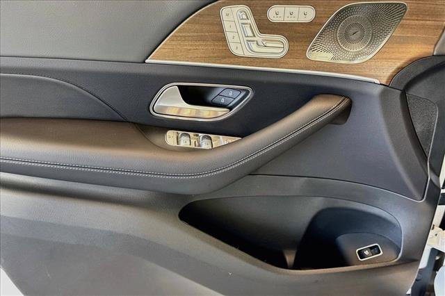 New 2026 Polar White Mercedes-Benz GLS 450 image 46