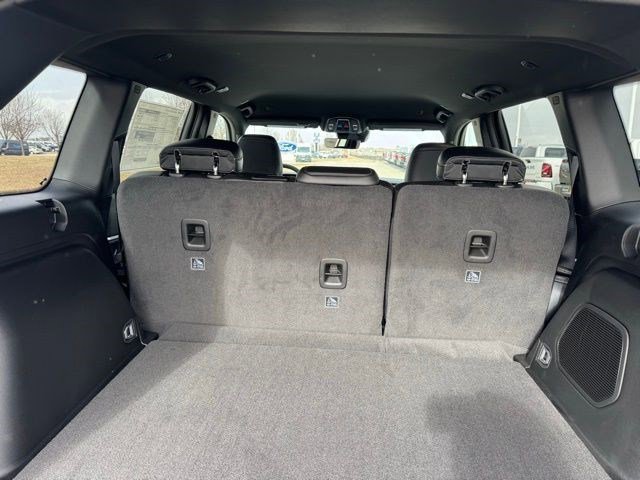 New 2026 Silver Zynith Exterior Paint Jeep Limited image 31