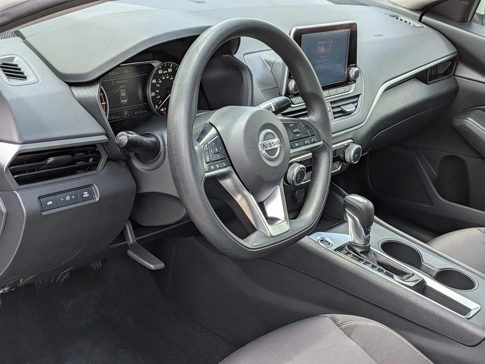Used 2020 Glacier White Nissan 2.5 S image 9