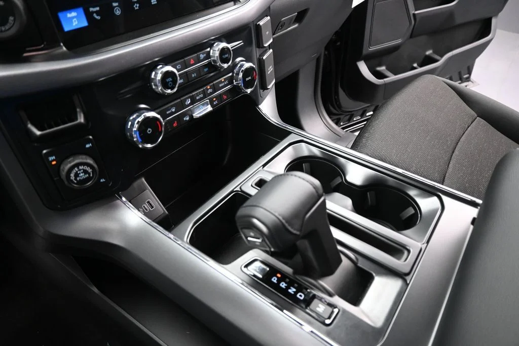 New 2026 Agate Black Metallic Ford XLT image 15