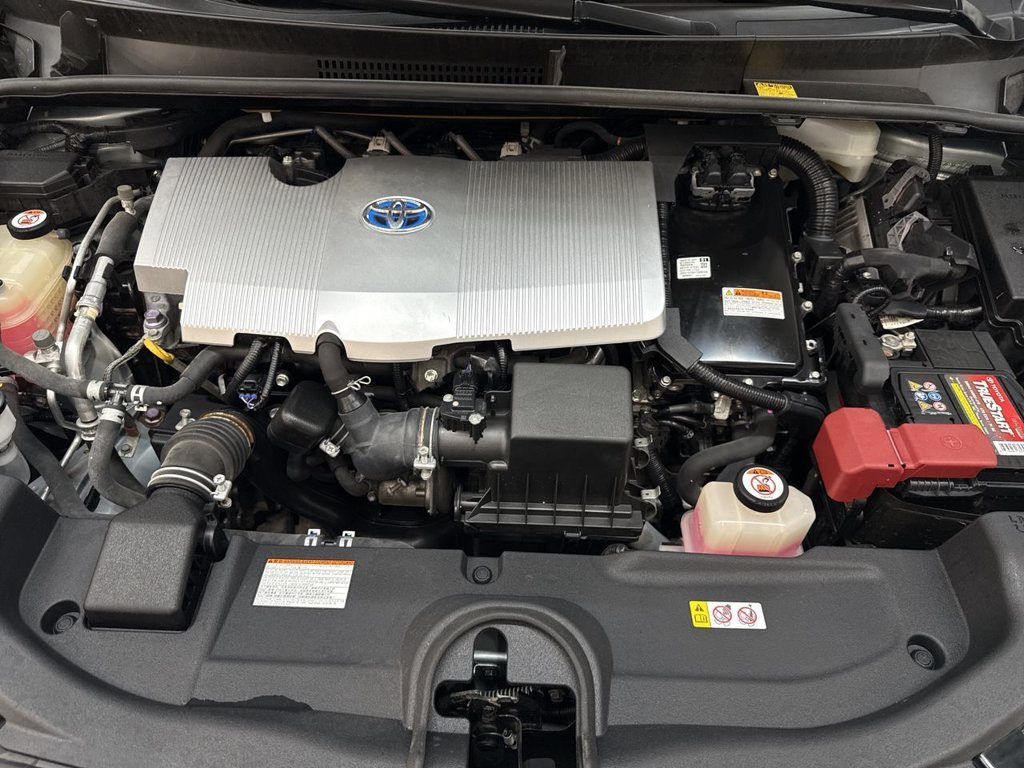 Used 2017 Pearl Toyota Four image 22