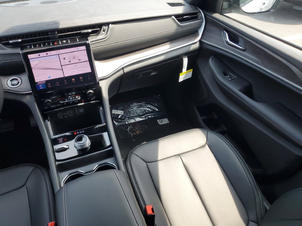 2025 Jeep Grand Cherokee Limited - Photo 15