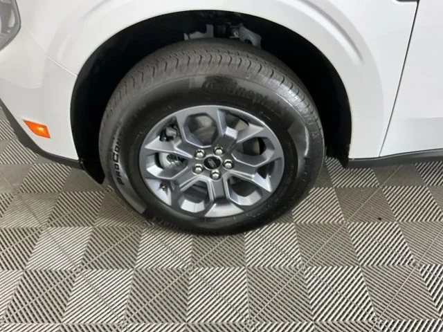 New 2026 Oxford White Ford XLT image 29