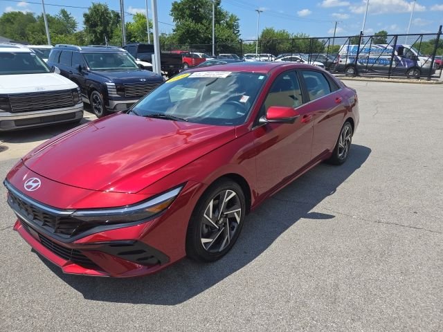 Used 2024 Red Hyundai Limited image 2