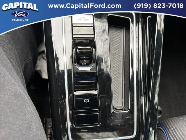 Used 2024 Black Volkswagen 2.0T image 30