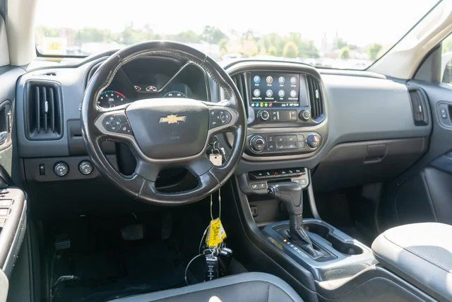 Used 2021 Gray Chevrolet Z71 image 12