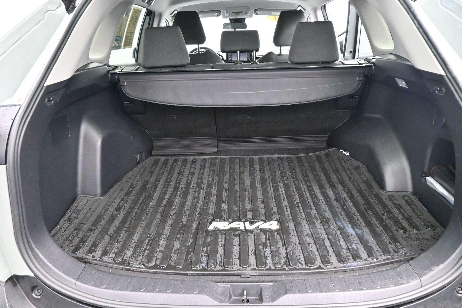 Used 2021 Lunar Rock Toyota XLE image 9
