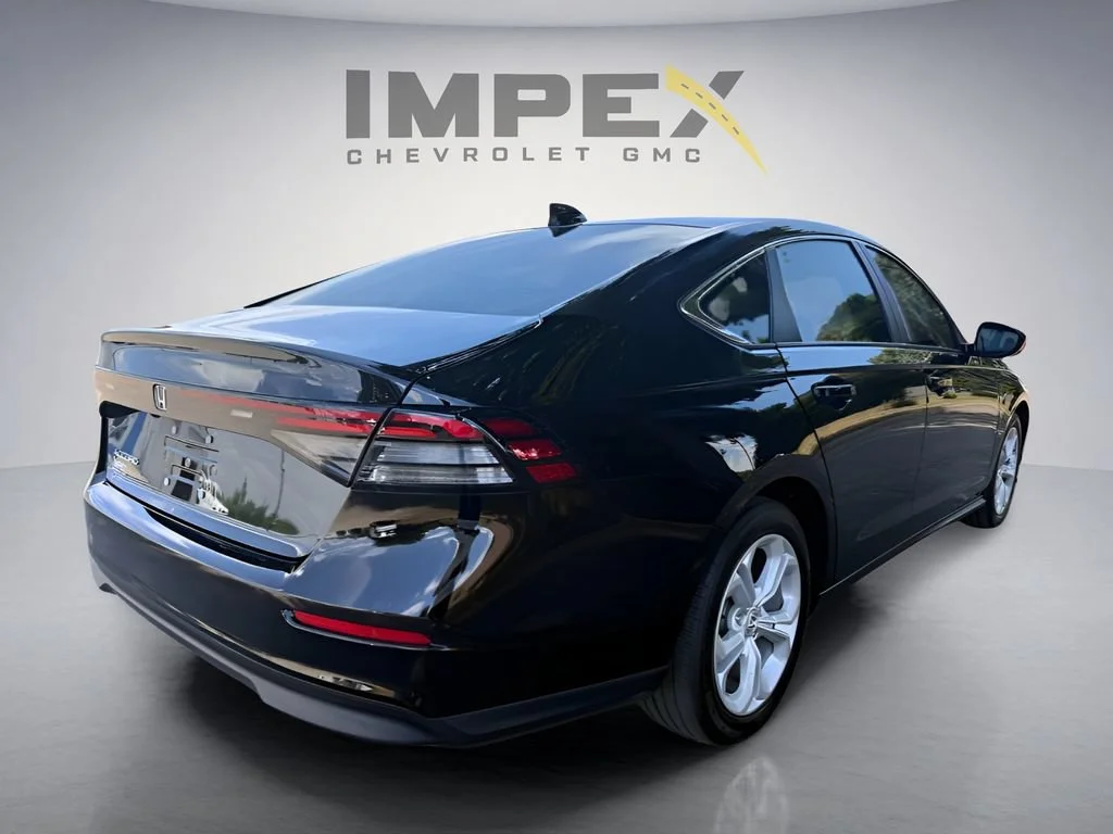 Used 2025 Black Honda LX image 5