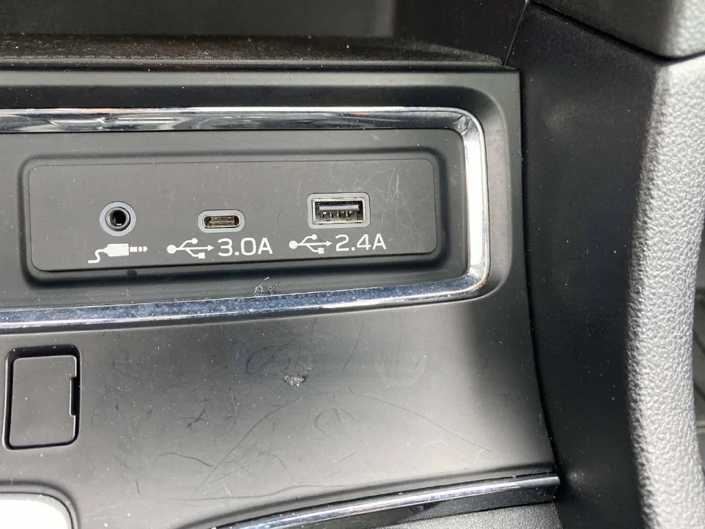 Used 2023 Silver Subaru Limited image 31