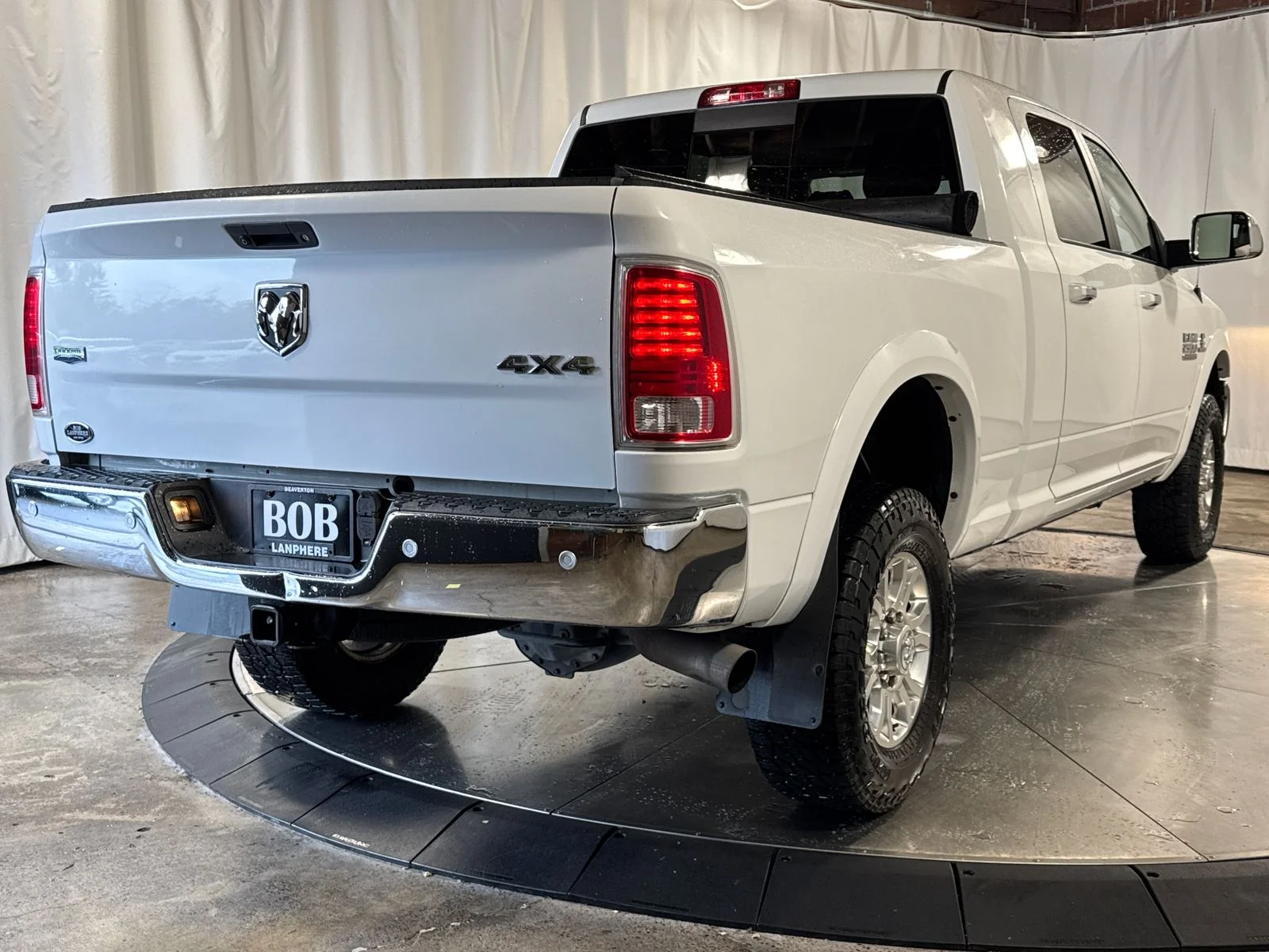 Used 2017 Bright White Clearcoat Ram Laramie image 10