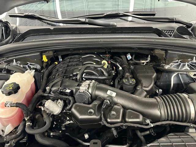 Used 2024 Silver Jeep Altitude image 20