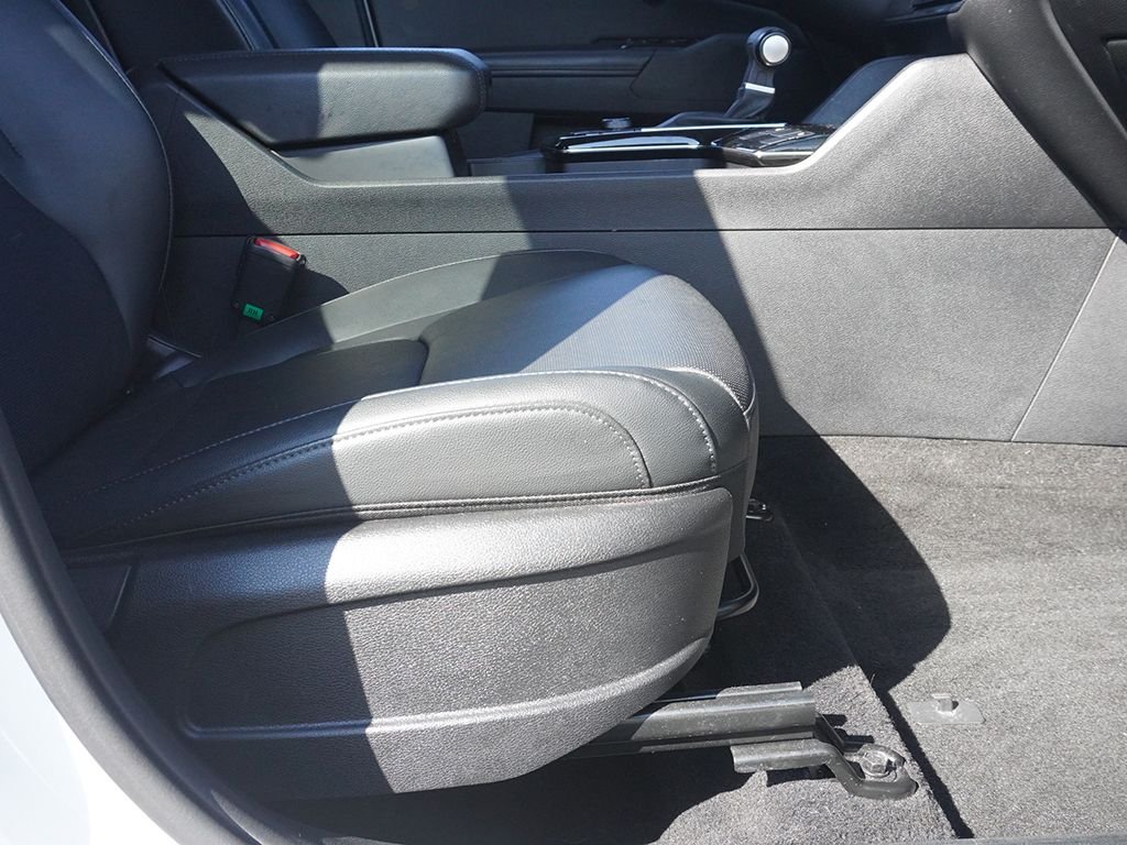 Used 2023 White Kia EX image 26