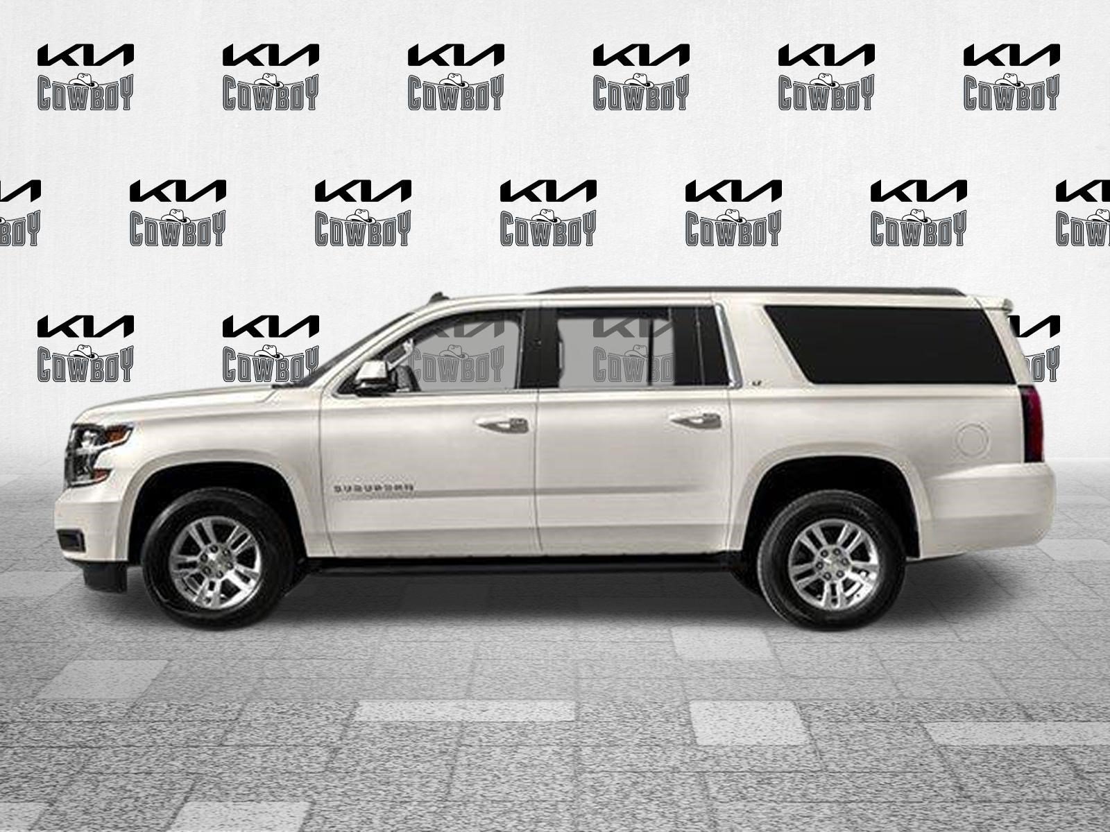Used 2017 Iridescent Pearl Tricoat Chevrolet LT 1500 image 6