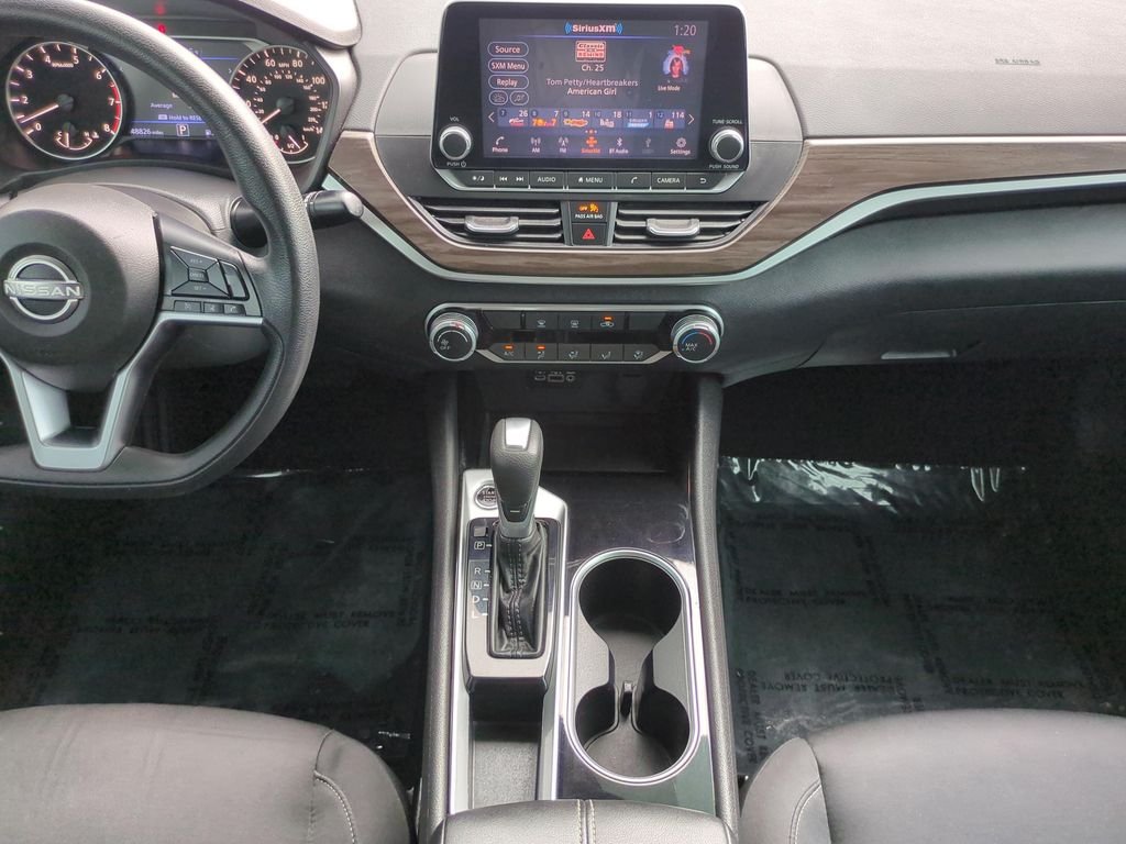 Used 2024  Nissan 2.5 SV image 15