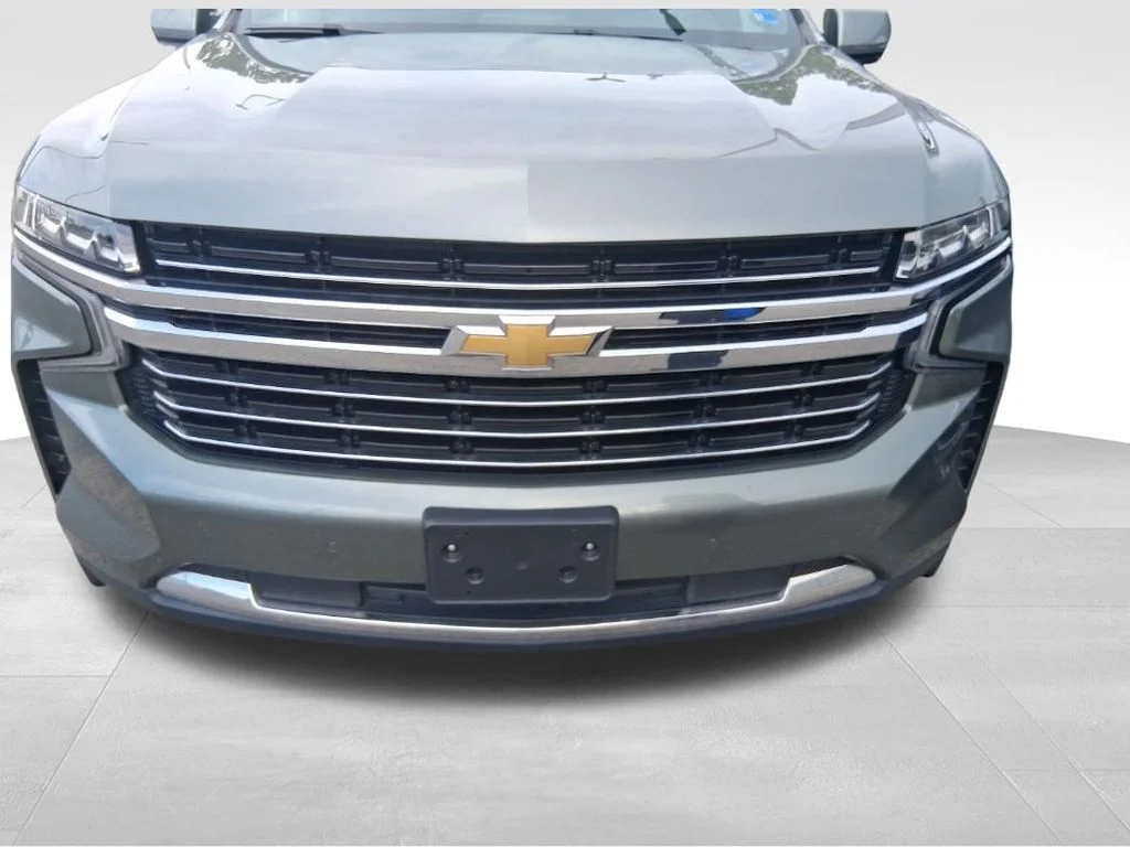 Used 2023 Green Chevrolet LT image 3