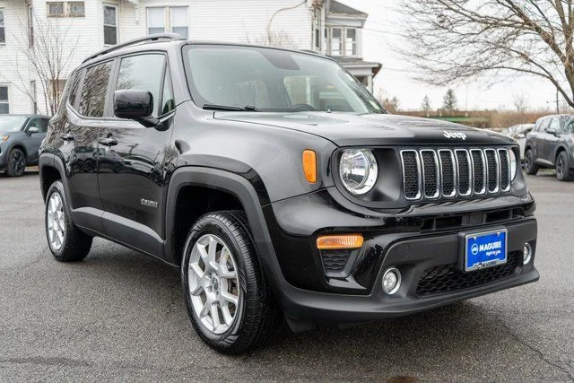 Used 2020 Black Jeep Latitude image 4