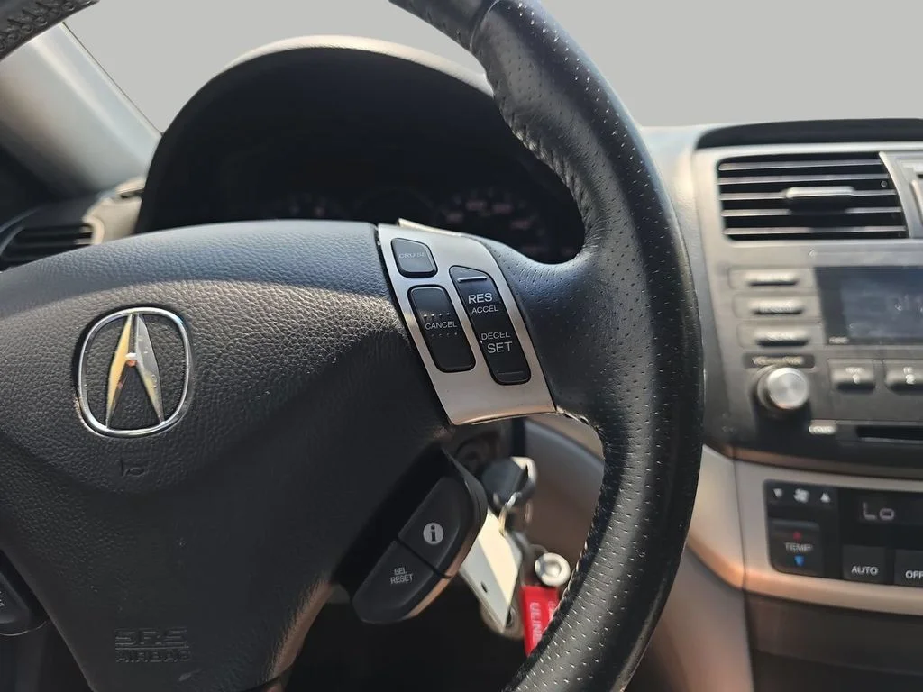 Used 2008 Silver Acura Base image 22