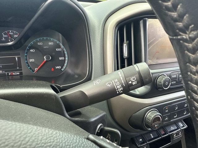 Used 2016 Black Chevrolet Z71 image 39