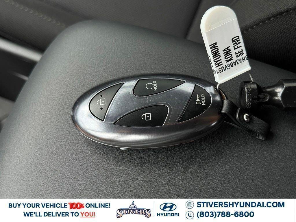 New 2027 White Hyundai SE FWD image 27