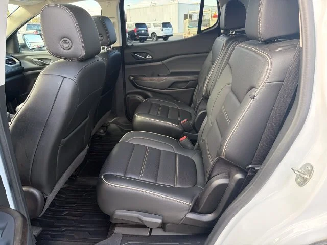 Used 2022 WHITE FROST TRICOAT GMC Denali image 30
