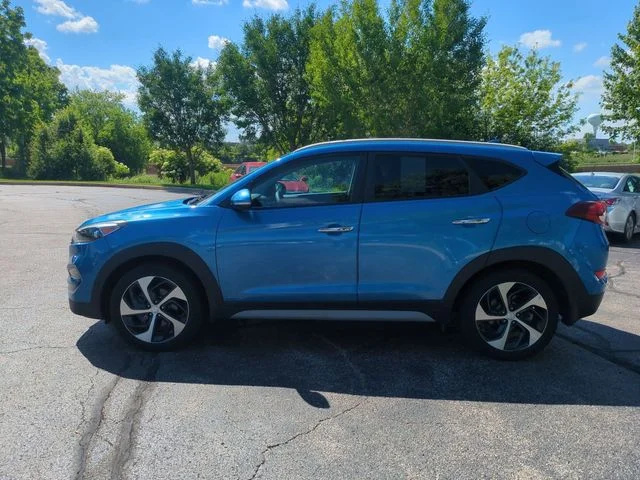 Used 2018 Blue Hyundai Limited image 4